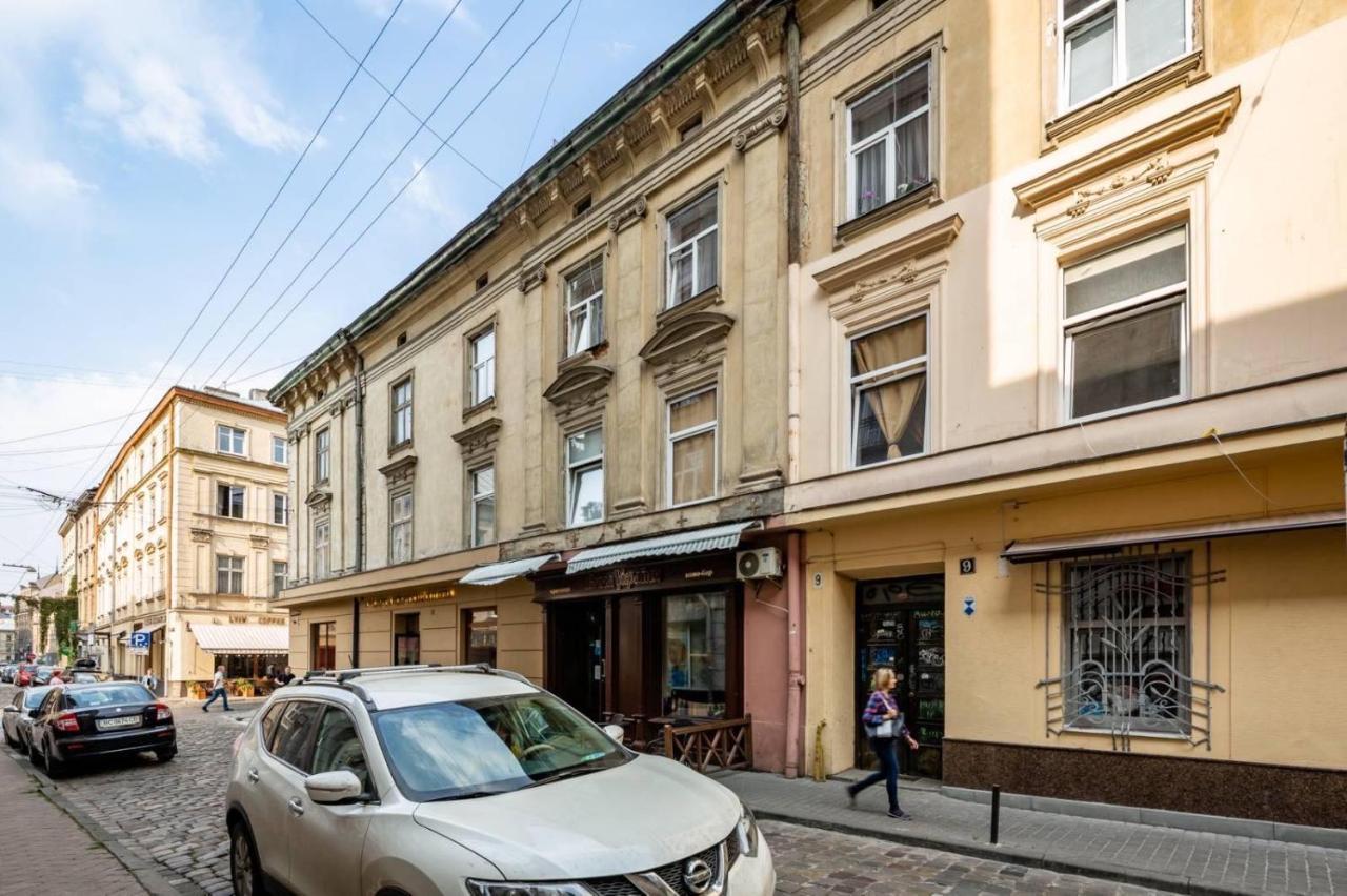 Братів Рогатинців 9/1 リヴィウ エクステリア 写真